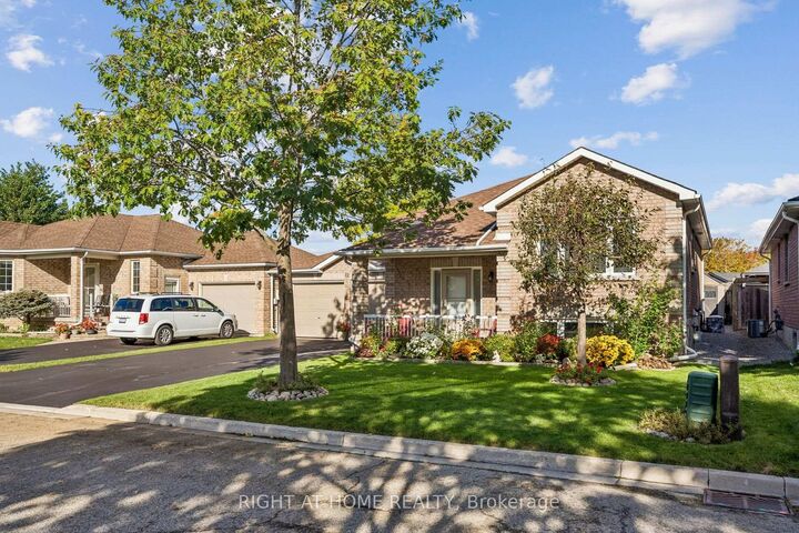 Property Photo:  12 Player Drive  ON L4M 6W1 