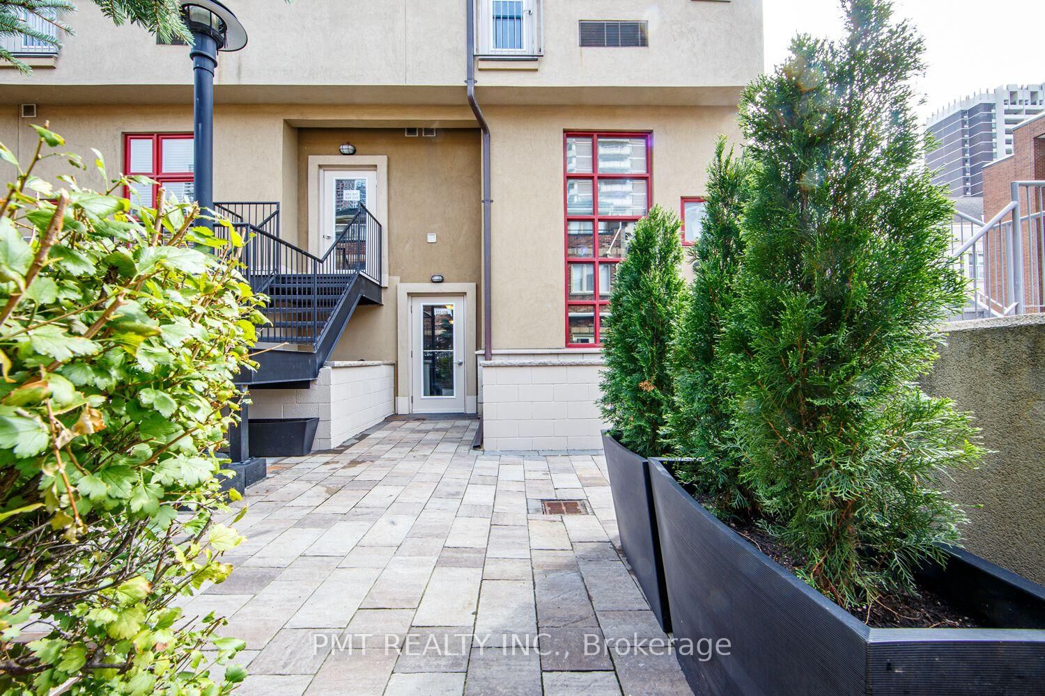 Property Photo:  21 Earl Street 124  ON M4Y 3C8 