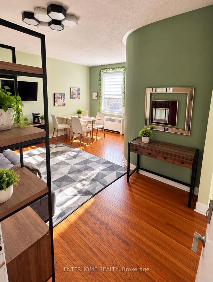 Property Photo:  51 Queen Street 3  ON L6W 2A7 