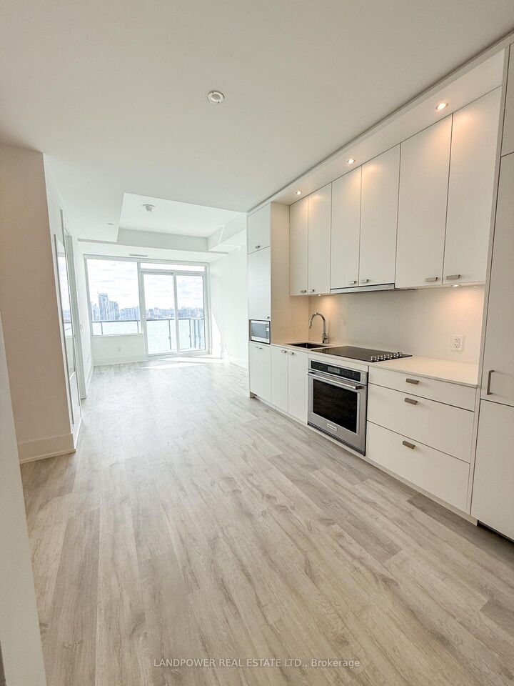 Property Photo: 480 Front Street W 2002 ON M5V 0V5