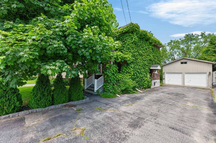 Property Photo:  101 Napier Street  ON K7L 4G2 