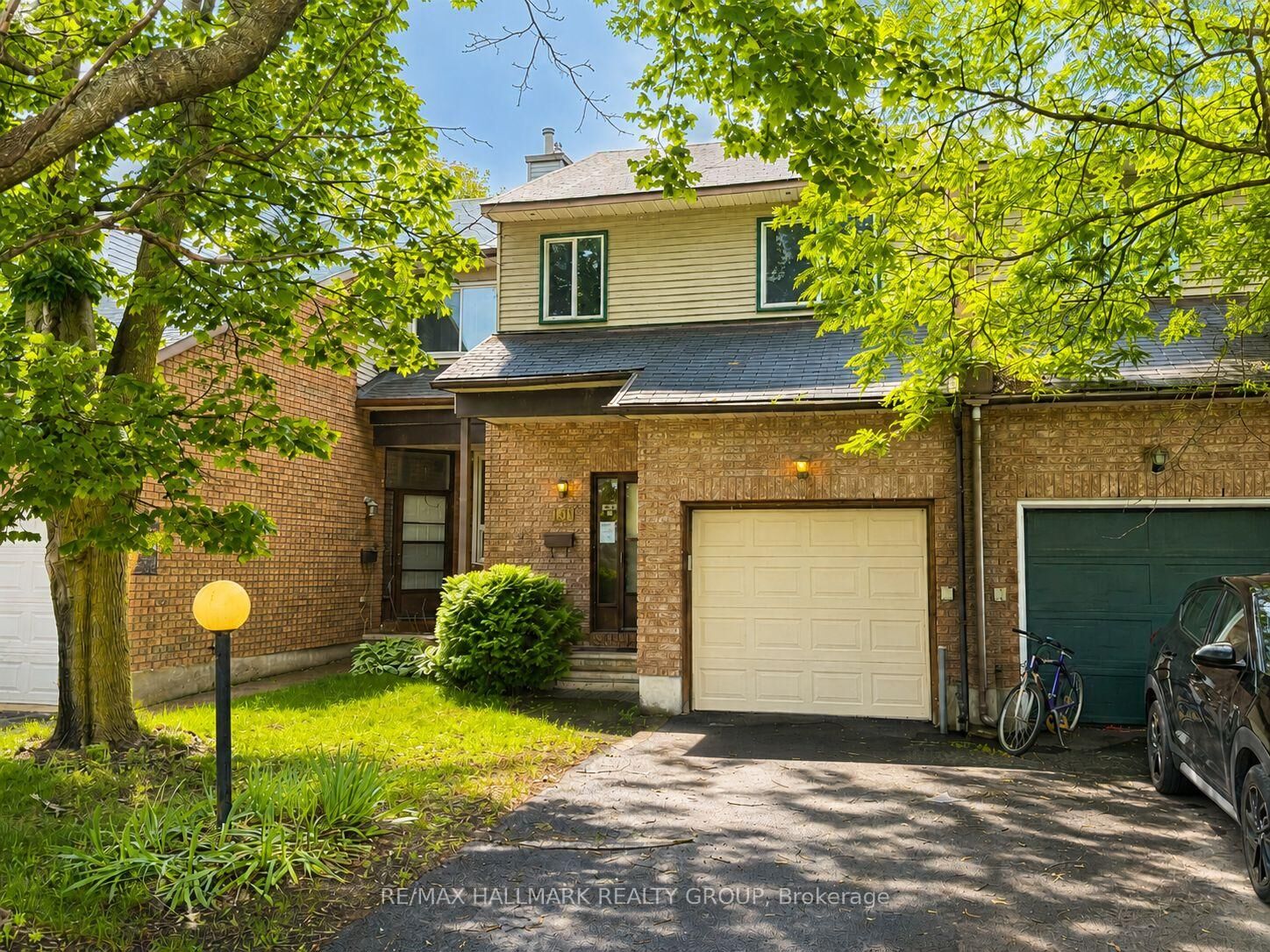 Property Photo:  181 Tartan Drive  ON K2J 3S2 