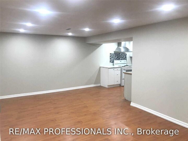 Property Photo:  1582 Otterby Road Bsmt  ON L4X 1W7 