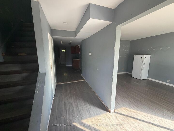 Property Photo:  158 Trelawne Avenue  ON P6B 2N2 