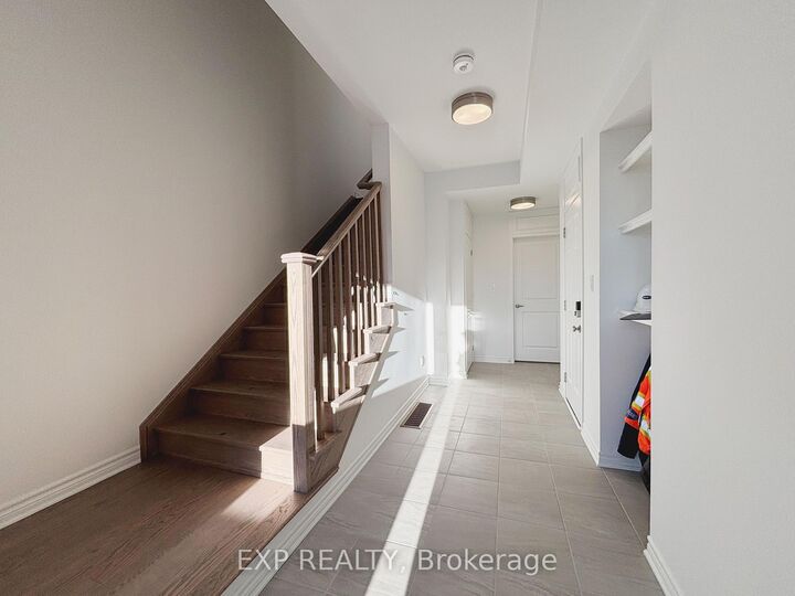 Property Photo:  124 Azure Drive  ON L6C 1N3 