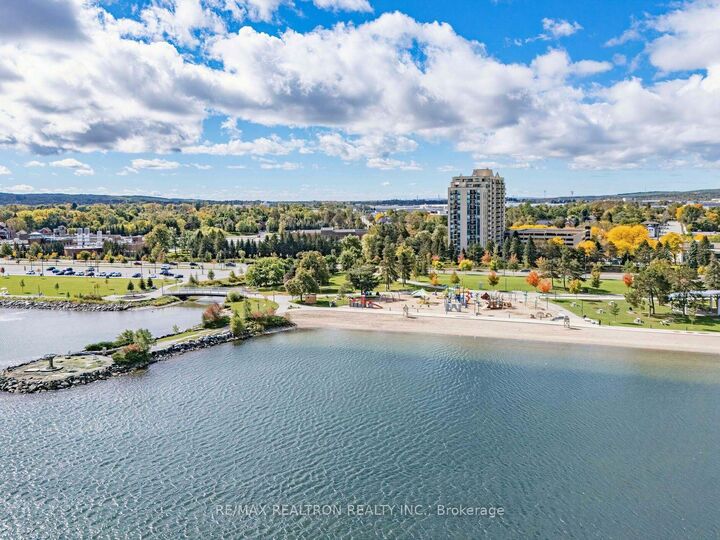Property Photo:  75 Ellen Street 1111  ON L4N 7R6 