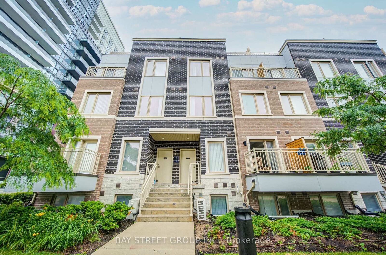 Property Photo: 11 Honeycrisp Crescent Th3 ON L4K 0N6