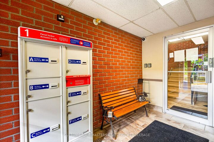 Property Photo:  573 Armstrong Road 101  ON K7M 8J8 