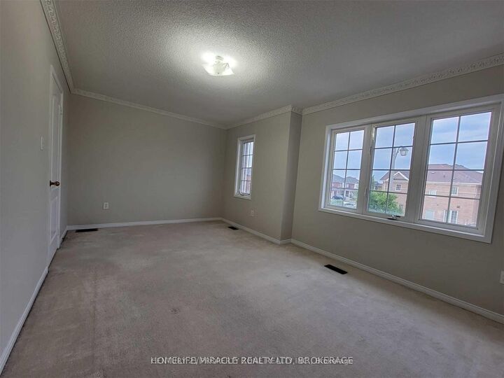 Property Photo:  8 Galtee Road  ON L6X 0J8 