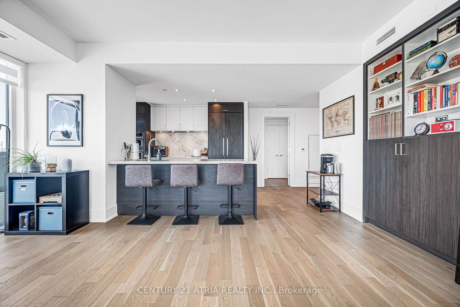 Property Photo:  25 Adra Grado Way 1219  ON M2J 0H6 