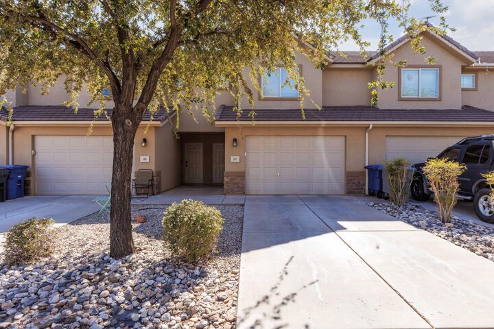 Property Photo: 1000 E Bluff View Dr 107 UT 84780