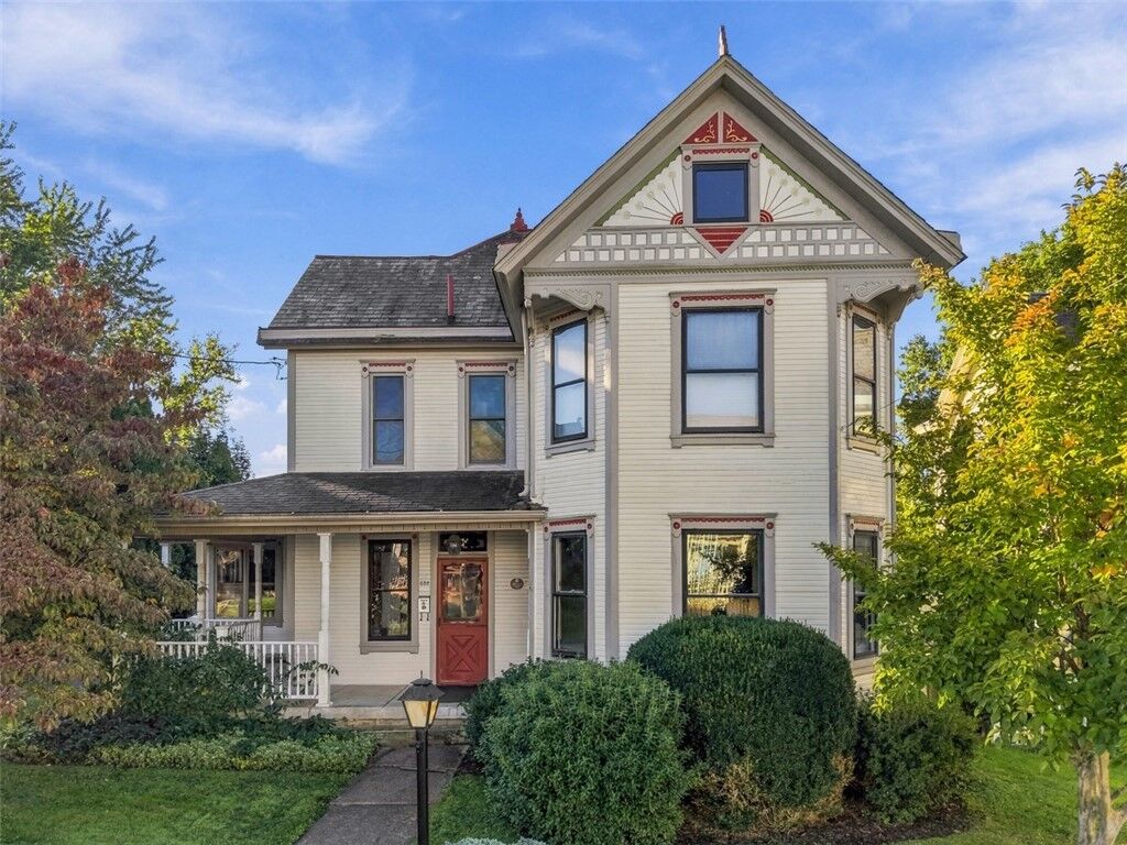 Property Photo:  352 E New Castle Street  PA 16063 