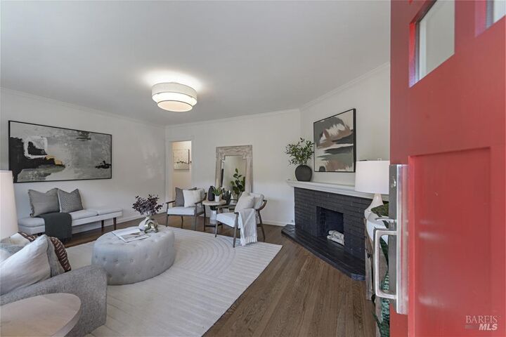 Property Photo: 37 Meadow Avenue CA 94901