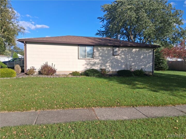 Property Photo: 126 Gary Lane NY 14227