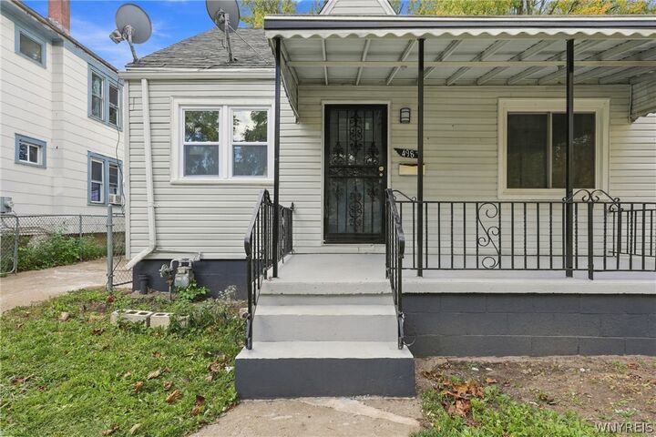 Property Photo:  498 Moselle Street  NY 14215 