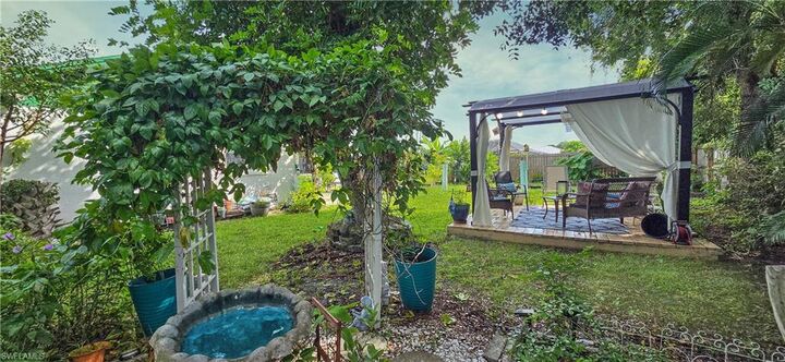 Property Photo: 2222 SE 15th St FL 33990