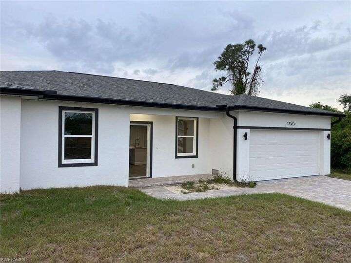 Property Photo:  13363 Drysdale Ave  FL 33981 