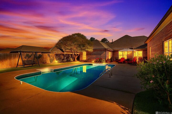 Property Photo: 8788 Wyeth Dr LA 70706