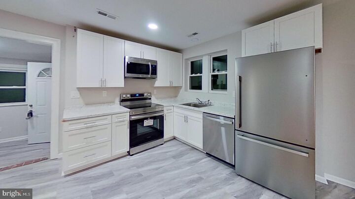 Property Photo: 415 Virginia Avenue B VA 22630
