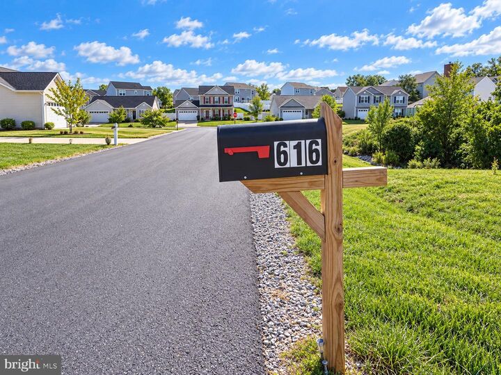 Property Photo:  616 Jensen Way E  WV 25401 