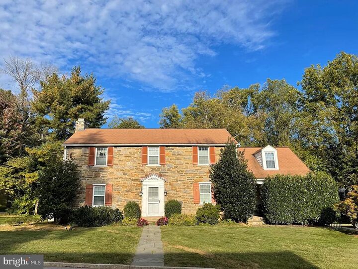 Property Photo:  230 Sinkler Drive  PA 19087 