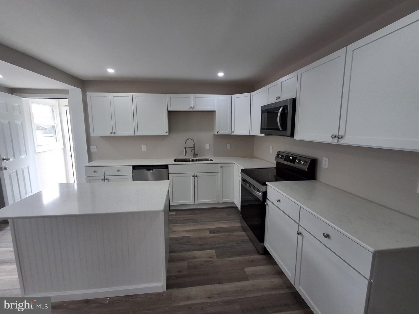Property Photo: