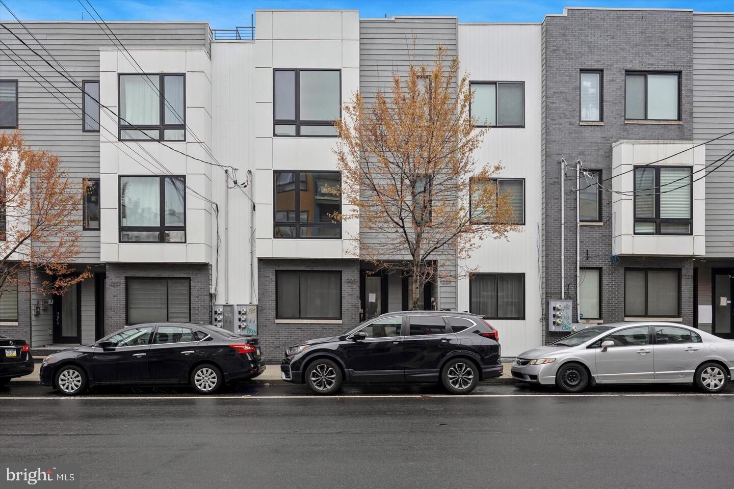 Property Photo: 1227 N 5th Street 2 PA 19122