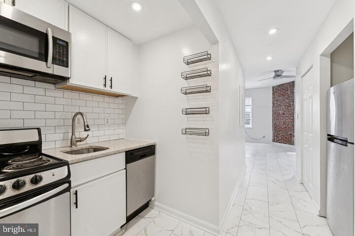 Property Photo: 1718 Corcoran Street NW 23 DC 20009
