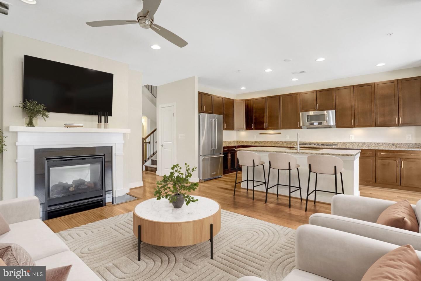 Property Photo:  1418 Main Line Boulevard 102  VA 22301 