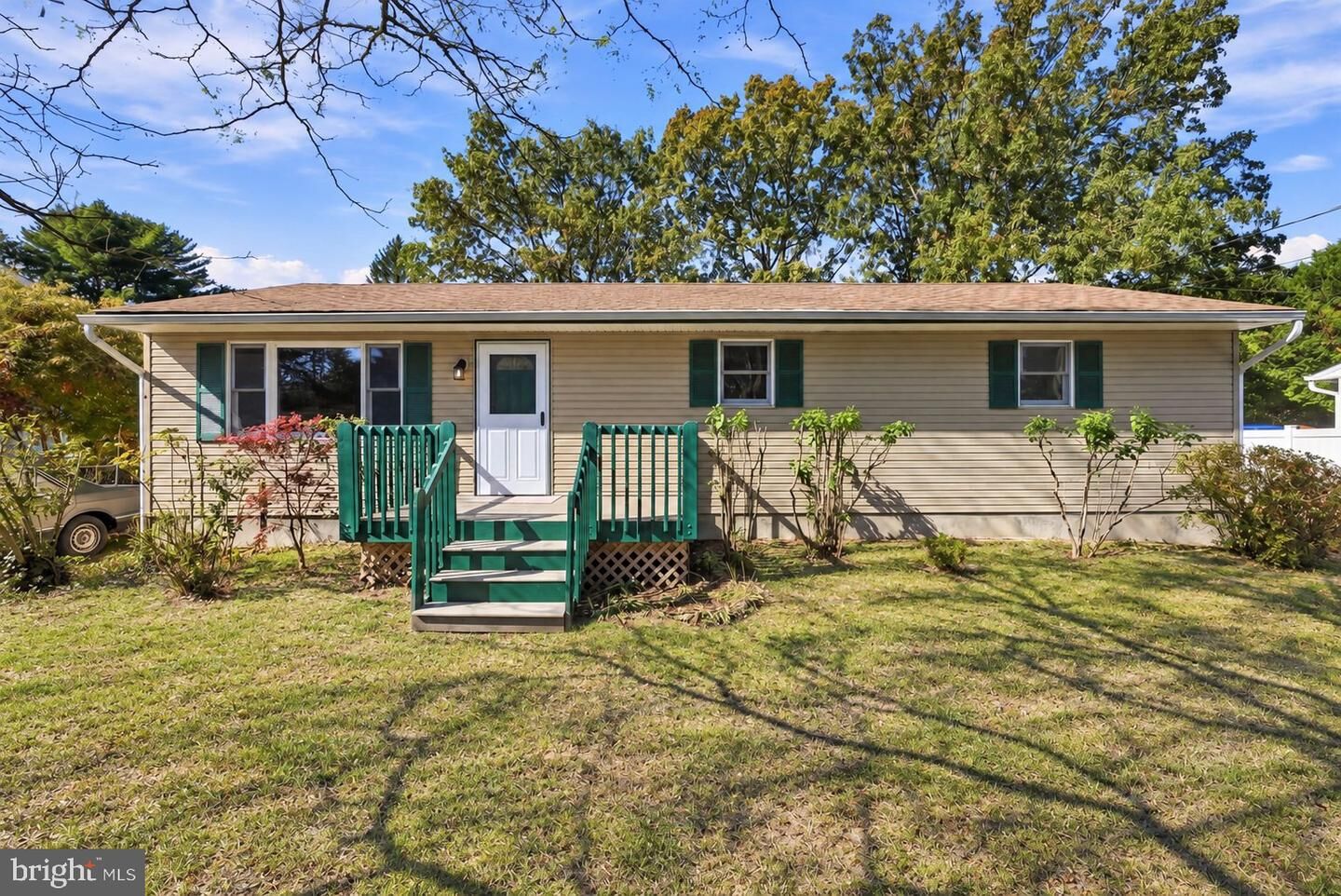 Property Photo:  13 Winnebago Trail  NJ 08015 