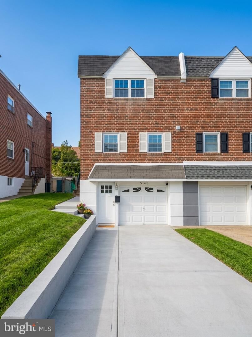Property Photo:  15168 Endicott Street  PA 19116 