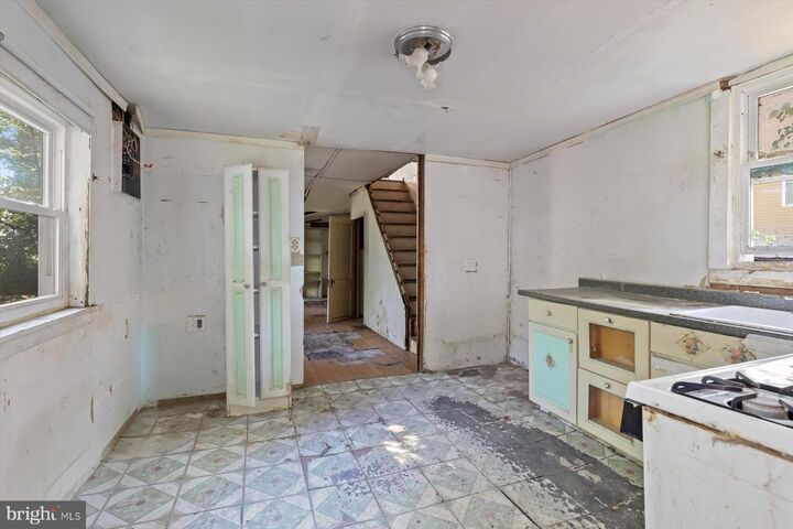 Property Photo:  105 Baltimore Avenue  MD 21227 