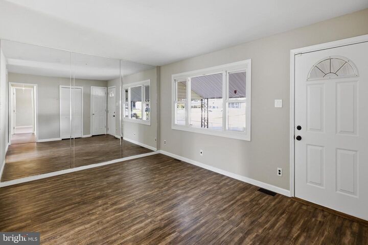 Property Photo:  1303 Clearbrook Avenue  NJ 08093 