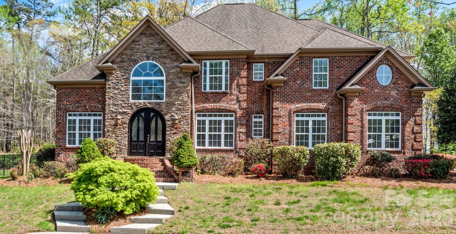 Property Photo: 1391 Somerset Cove Drive NC 27103