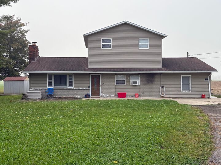 Property Photo:  1304 Spring Valley Road  OH 43140 