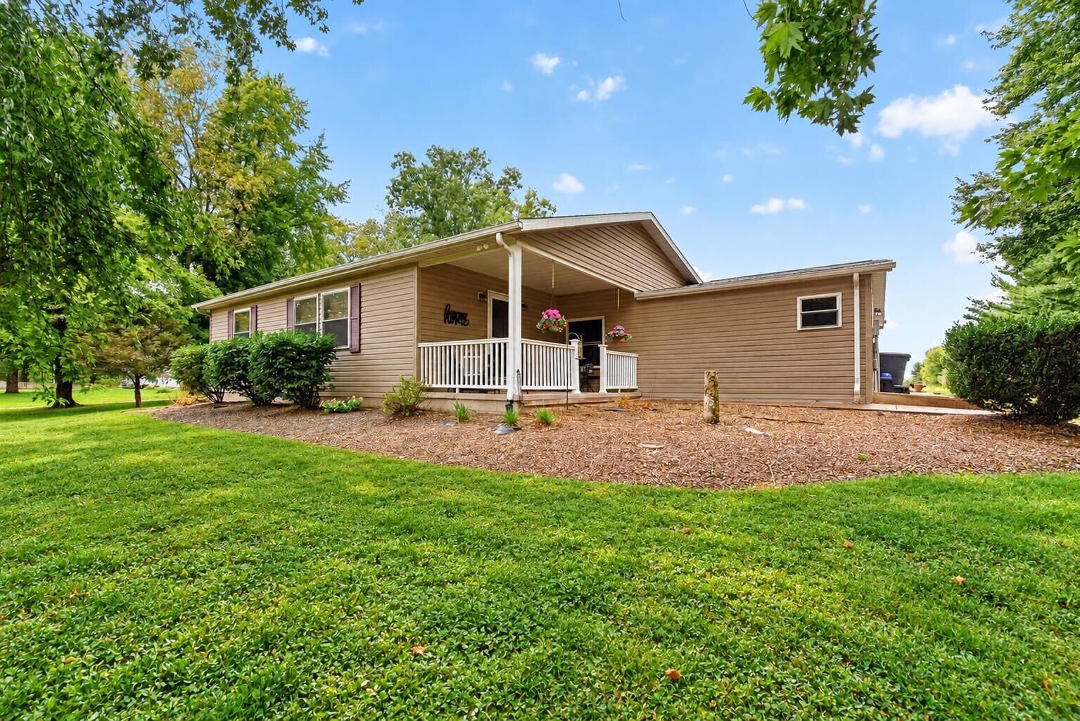 Property Photo: 11120 Jug Street OH 43031