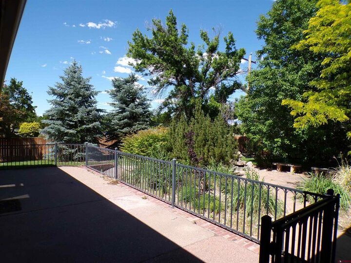 Property Photo: 632 S Surrey Court CO 81507