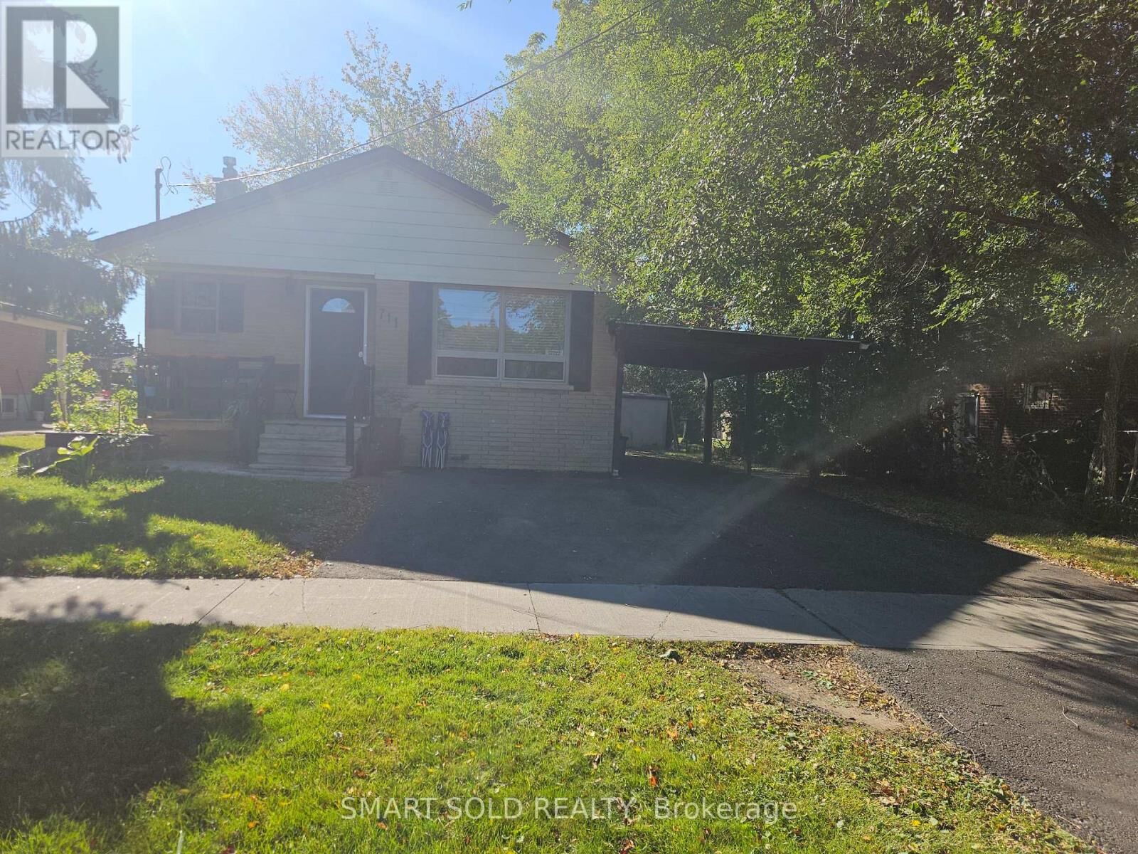 Property Photo:  711 Dunlop Street West Bssement  ON L1N 1V4 