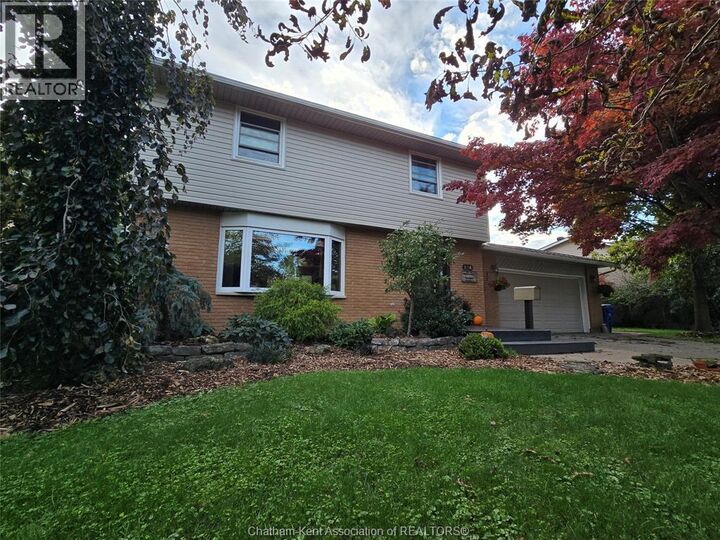 Property Photo: 184 Chippewa Drive ON N7M 5S1
