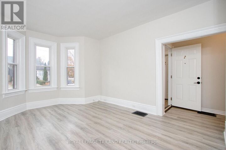 Property Photo:  53 Gladstone Avenue 2  ON N5R 2L7 