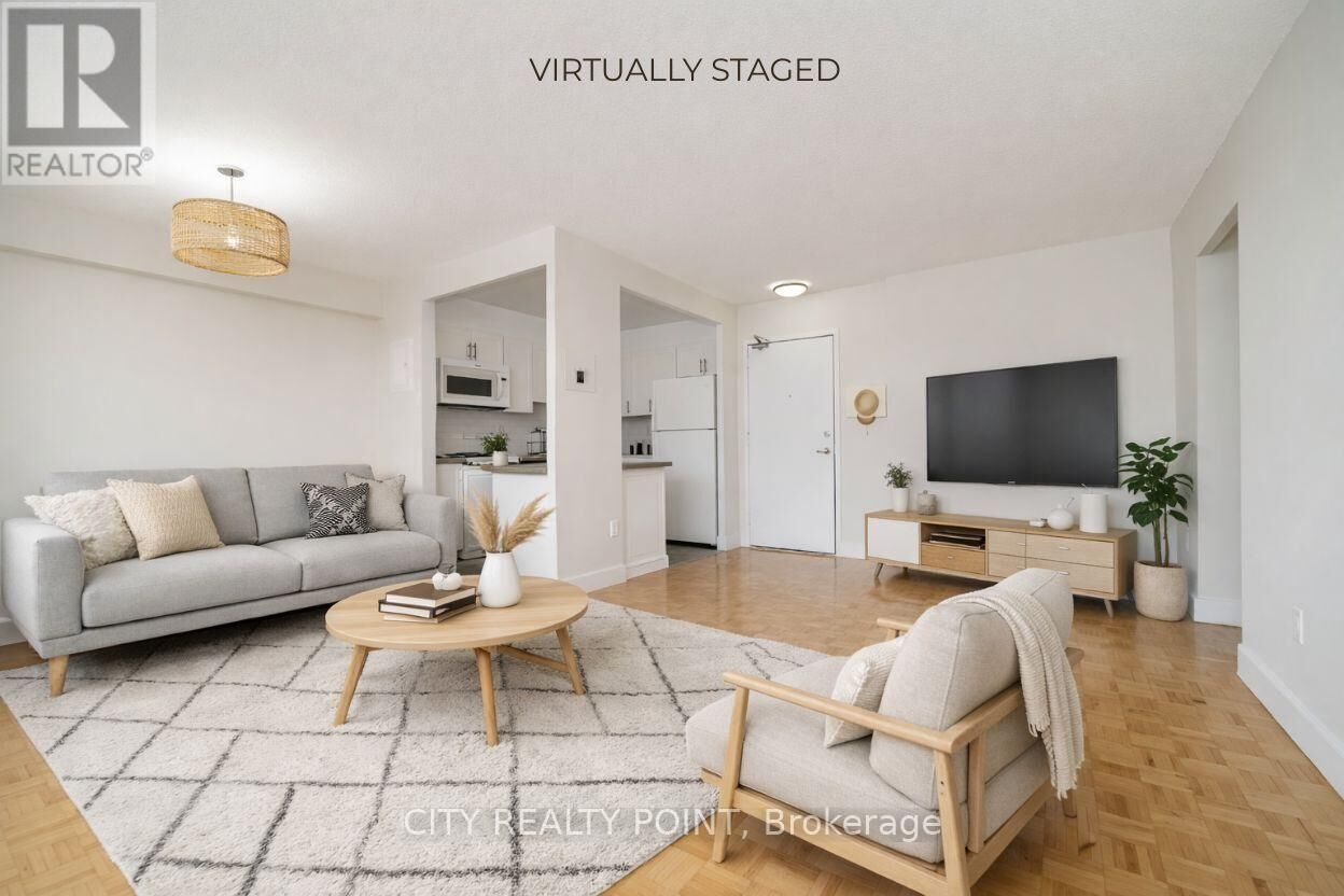 Property Photo: 666 Spadina Avenue 404 ON M5S 2H8
