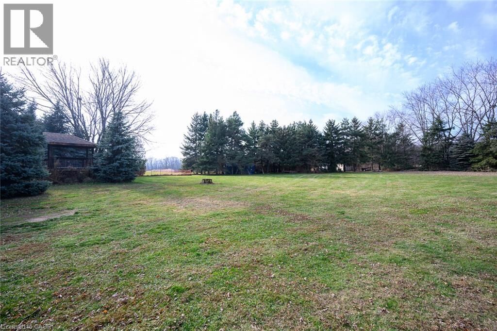 Property Photo: 347 York Road Lower # 2 ON L7R 3X5