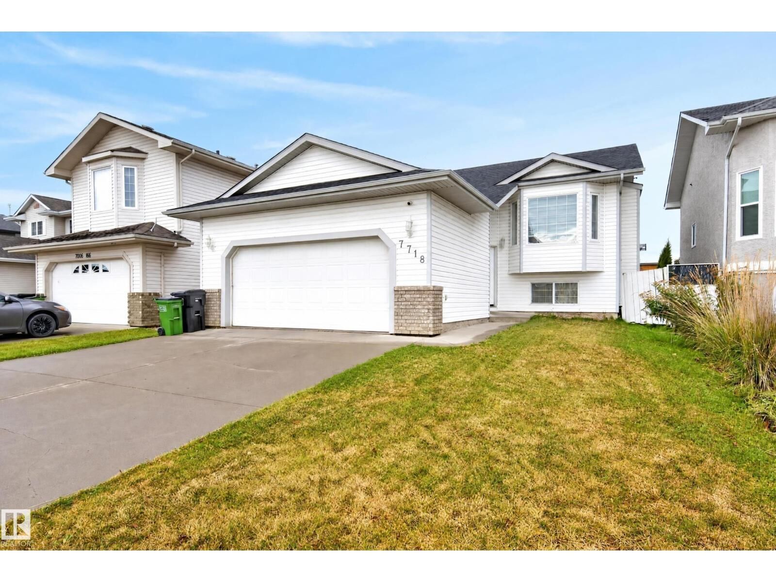 Property Photo:  7718 166A Av NW  AB T5Z 3V9 