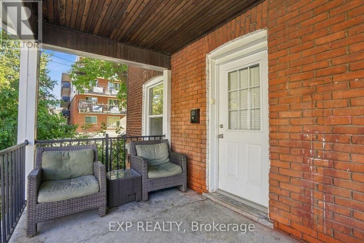 Property Photo:  11 Hart Street  ON N3T 3S9 