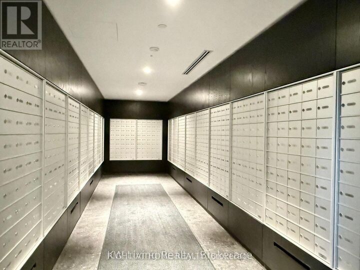 Property Photo:  110 Broadway Avenue 513  ON M4P 1V7 