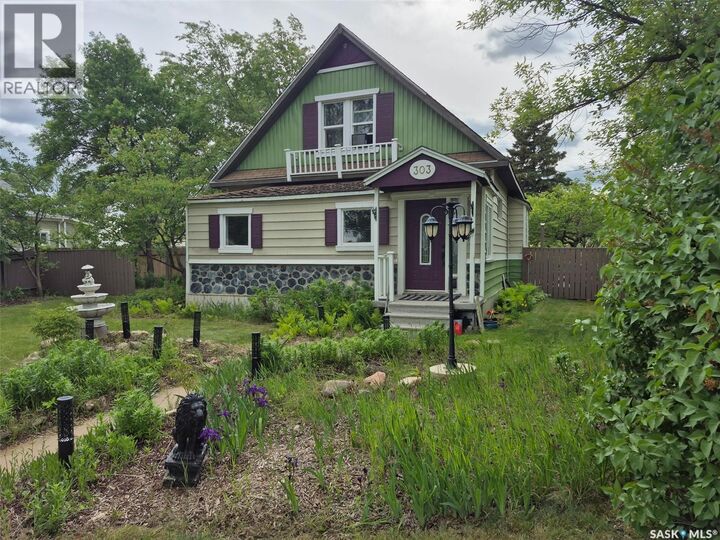 Photo de la propriété:  303 Edward Street  SK S0K 3L0 