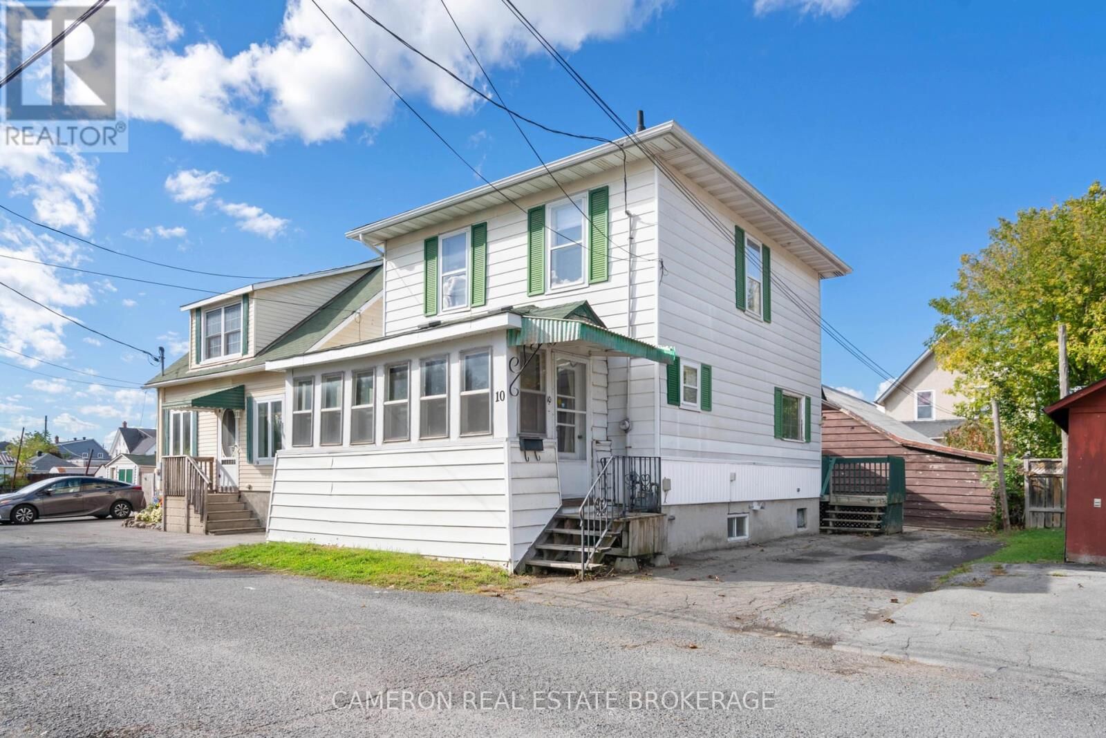 Property Photo: 10 Pine Lane ON K6J 1B2