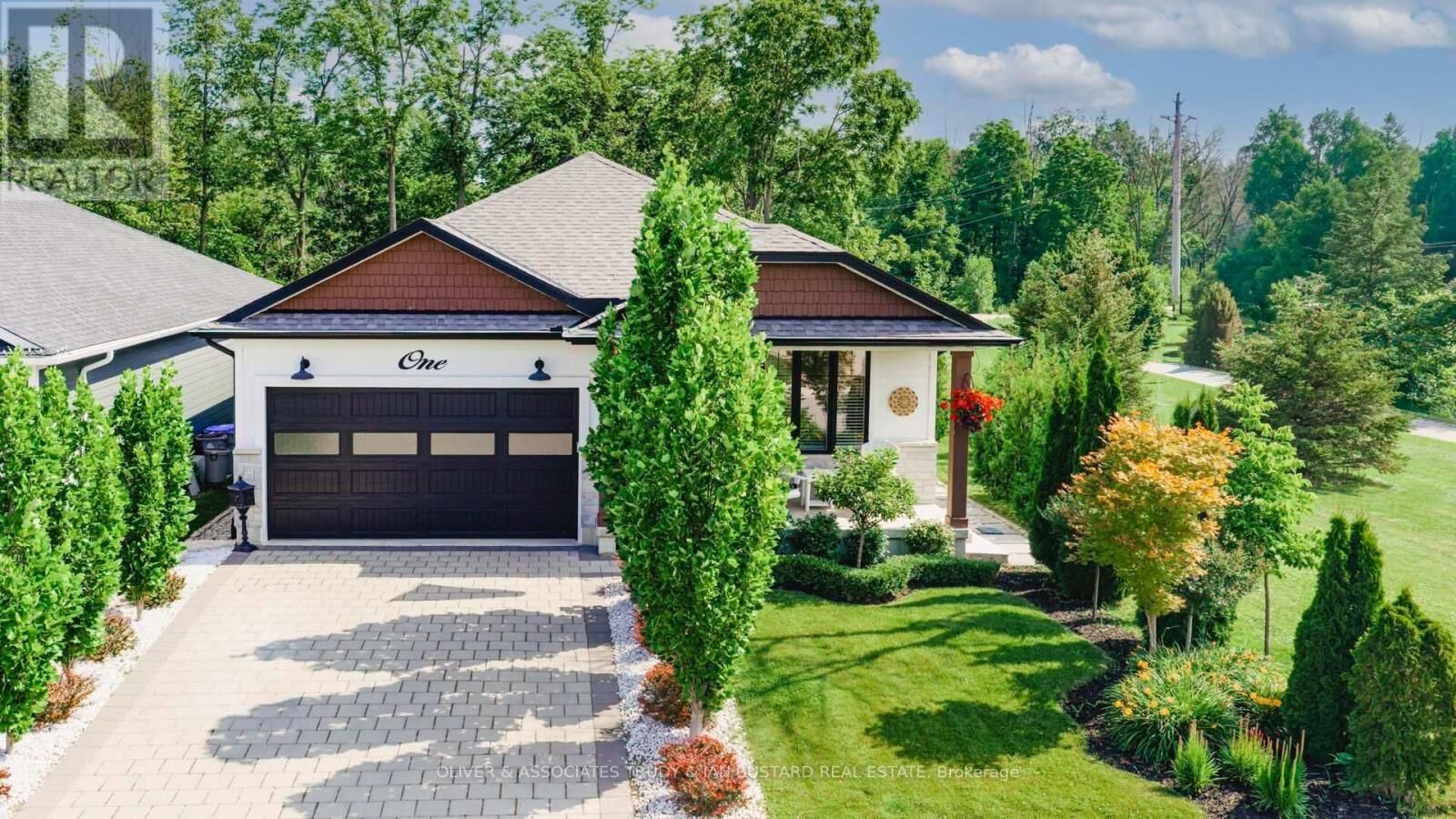 Property Photo:  1 Creek Side Place  ON N0M 1T0 