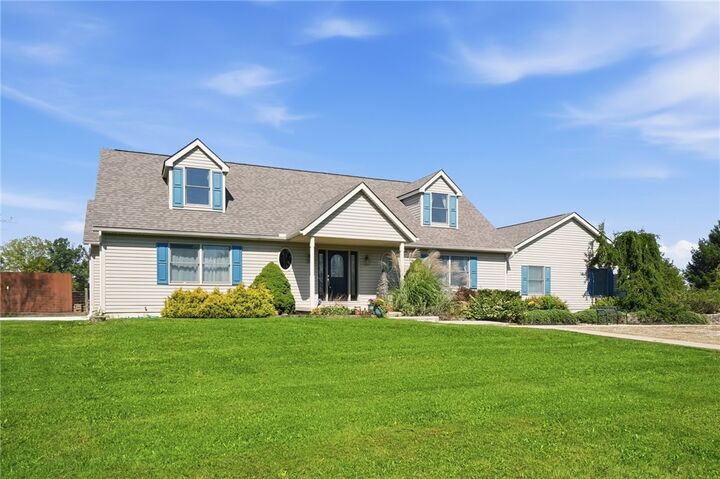 Property Photo:  2262 Grieves Road  OH 45385 