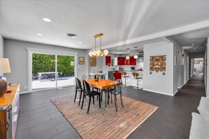 Property Photo: 2109 E Paseo Gracia CA 92262